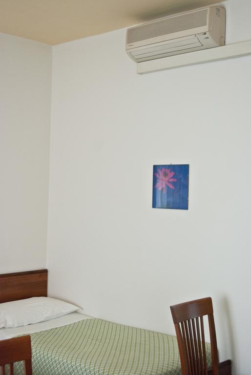 Hotel Tuscolano Болонья Номер фото